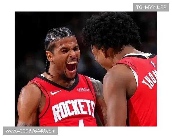 火箭队与勇士队激战正酣首场对决精彩回顾与赛后分析