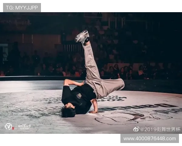 成都攀岩队在世界街舞大赛中以52分领先其他队伍表现优异